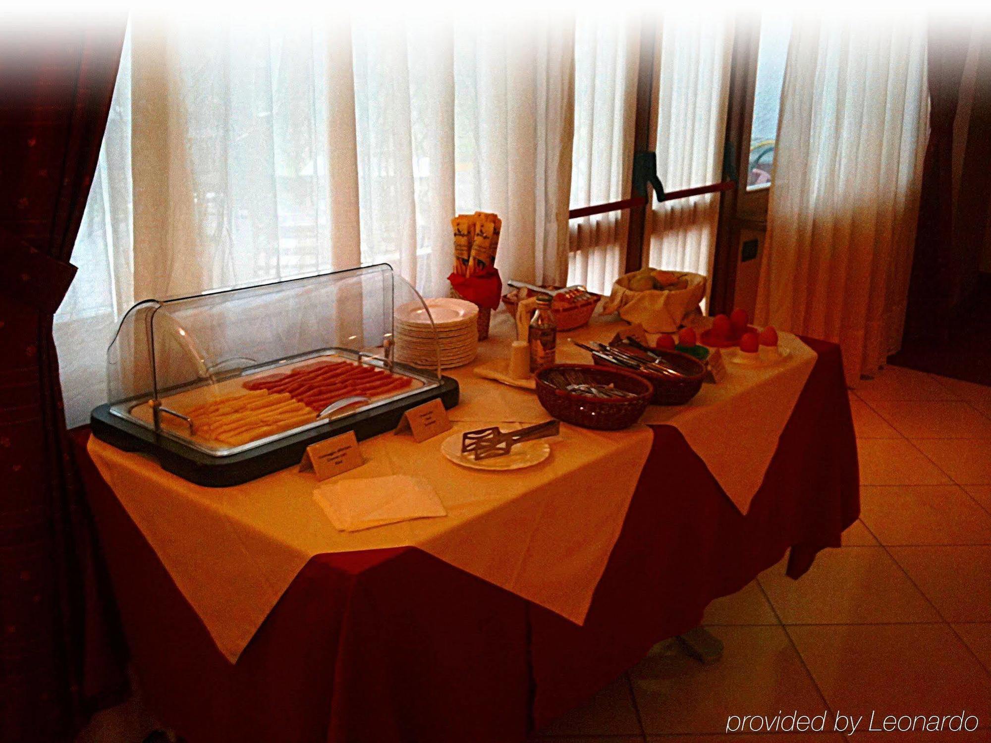 Best Quality Hotel La Darsena Moncalieri Restaurant photo