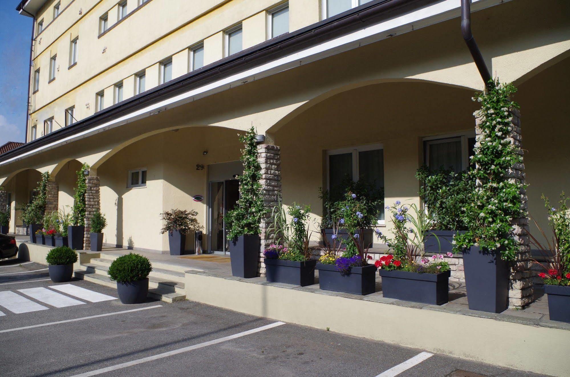 Best Quality Hotel La Darsena Moncalieri Exterior photo