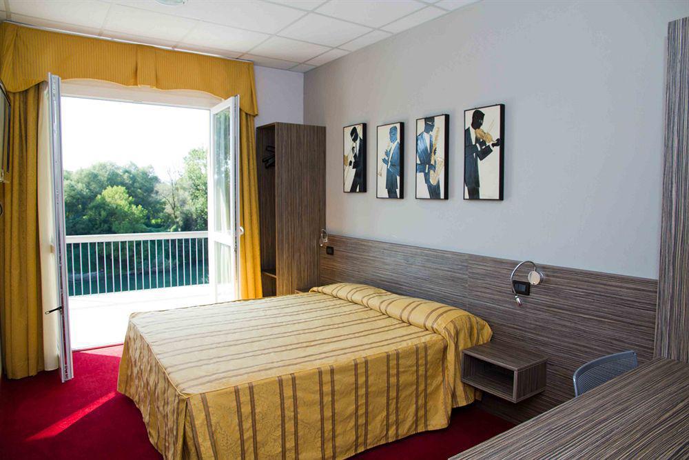 Best Quality Hotel La Darsena Moncalieri Exterior photo